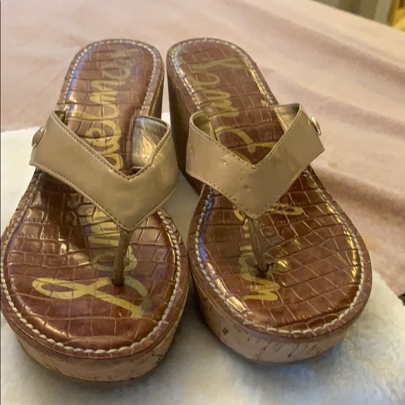 Sandals - Picture 1 of 5